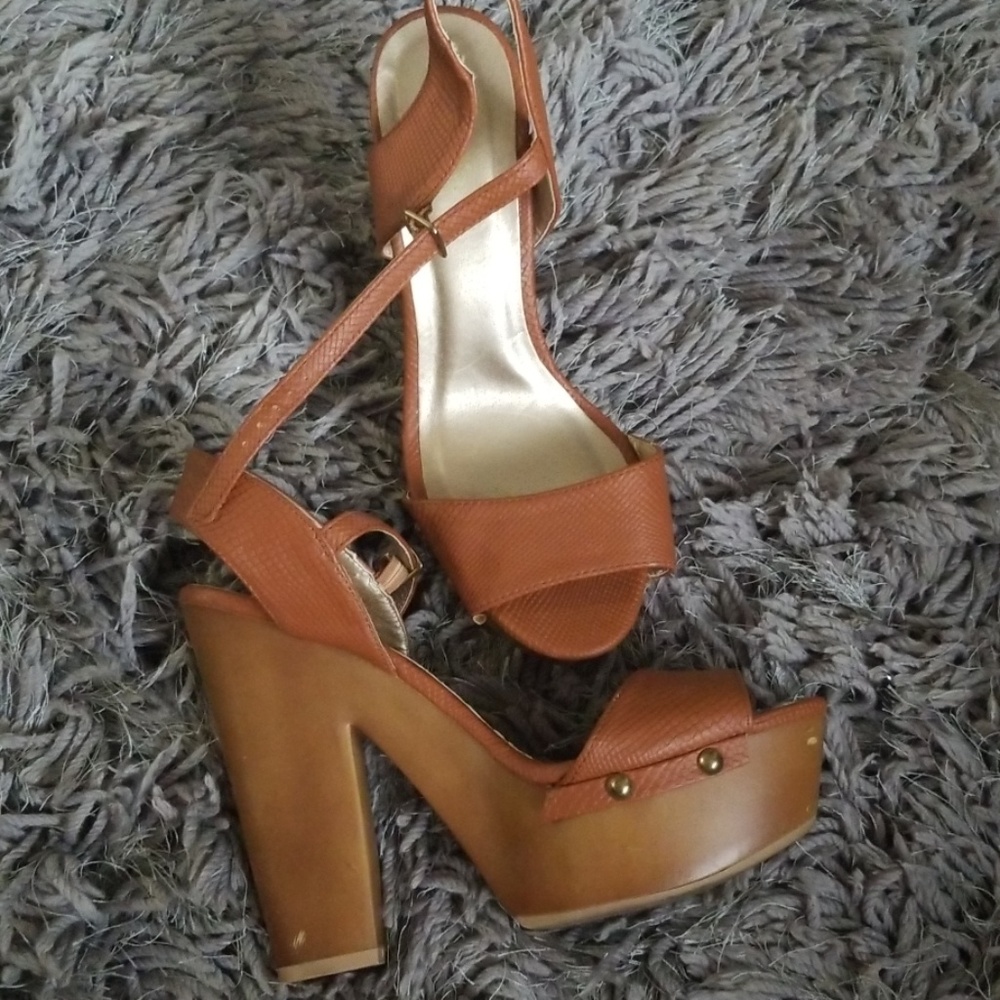 Platform heels - Picture 5 of 6